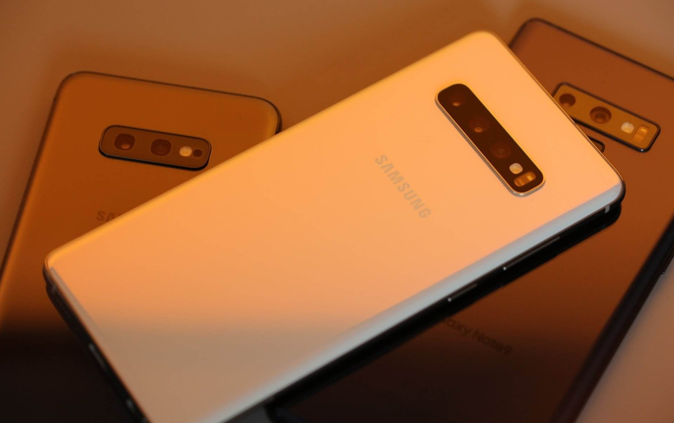 2020我还是没买5g手机,3500购入三星s10 ,分析下到底值不值