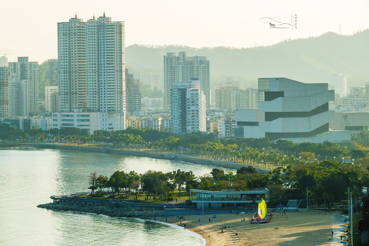 香港澳门的经济总量_香港澳门回归图片(2)