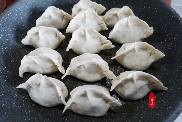 自己在家煮饺子真实图片 918c90cf5a5c4ff189fa7b2d13229947.jpeg