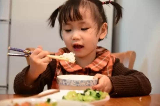孩子：积食不长个，家长别大意了！3种早餐最容易“拖垮”娃脾胃