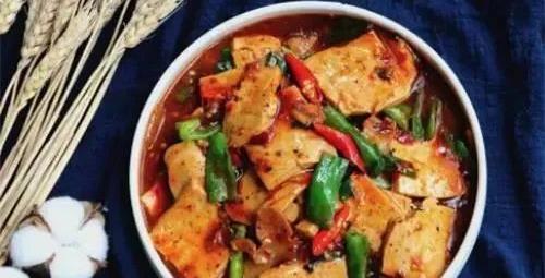 藕片的家常做法红烧 943a4eeea8e34f318b48cb0bde12accf.jpeg