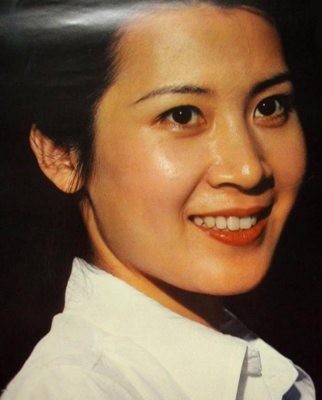 享受军级待遇的演员肖雄,为拍戏丈夫和她离婚,今61岁仍孤身一人