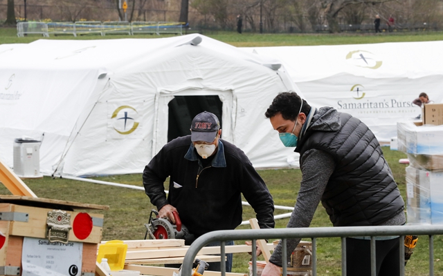 纽约“生死时速”：马云蔡崇信捐大量物资，包