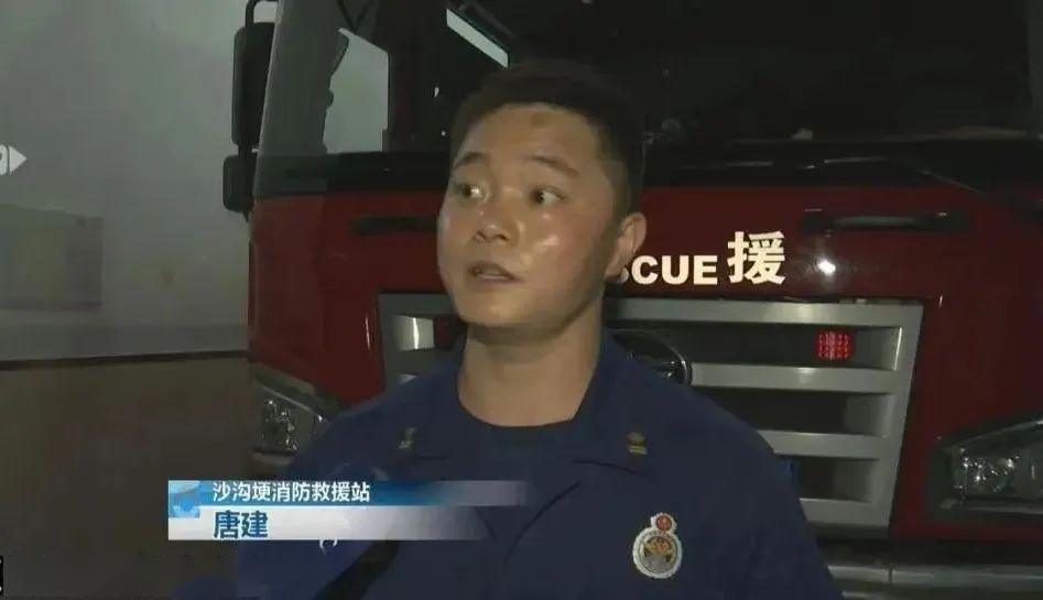 『手掌』云南 | 疼!6岁孩子爬上电杆不慎滑落!左手手掌被钢丝刺穿!