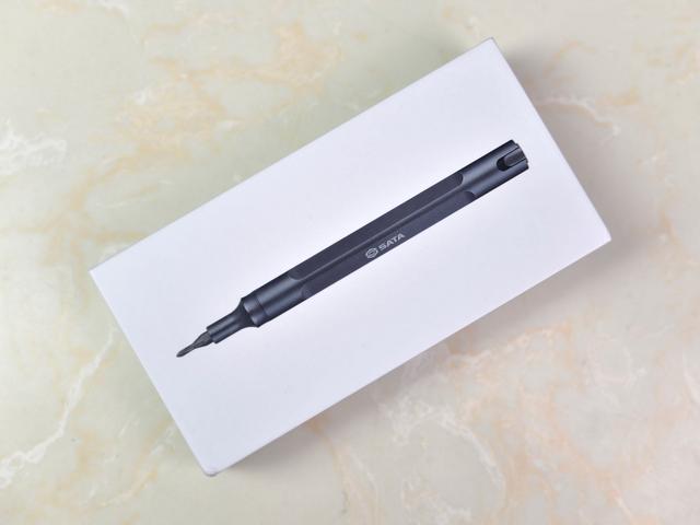 激光笔多功能笔四种功能合一 a40d1a8bbe1a430188b1b0c16d4b47a5.jpeg