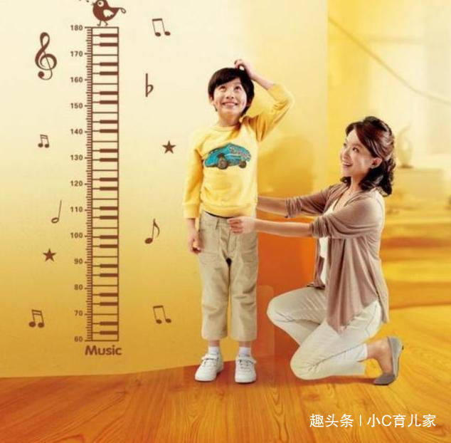 『对照表』你家娃达标了吗？避开这4种因素，孩子长得高1-18岁身高对照表