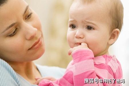 「新手」新手妈妈可别用错应对方法宝宝大便带血各有原因