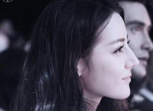 如何拥有一个完美侧颜 d3376a379a464ac78c7095b4373d9fba.jpeg