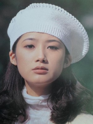 原创沈银河街头为丈夫选举拉票 差点嫁给李英爱老公 20代美貌无人能敌