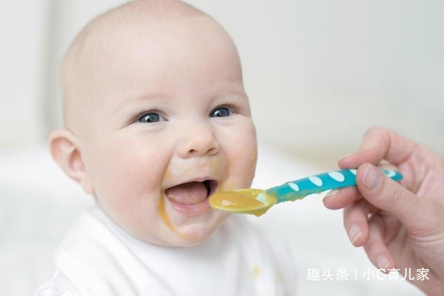 【孩子】再喂就是强塞，会损伤身体宝宝的这3个指标是在“暗示”已吃饱