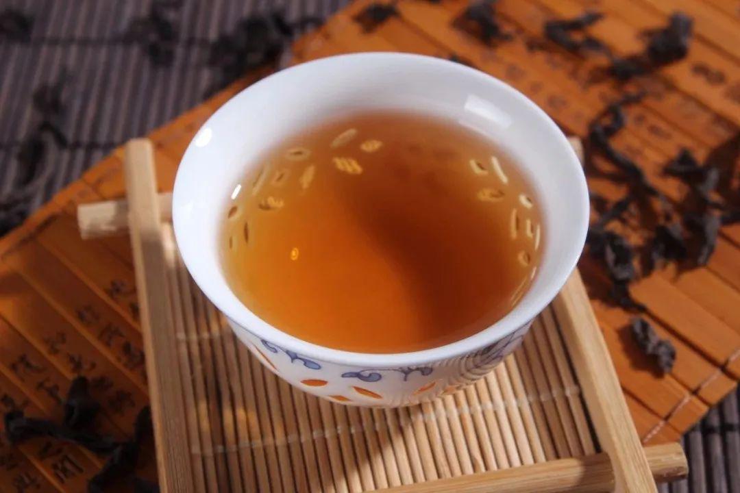 一杯茶,敬不甘的人生