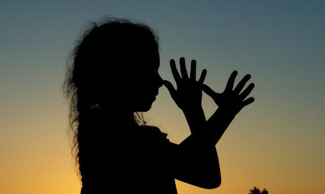 怎么样才能减少对一个人的喜欢 104b75aec1624bceb256ab8f3fa4a258.jpeg