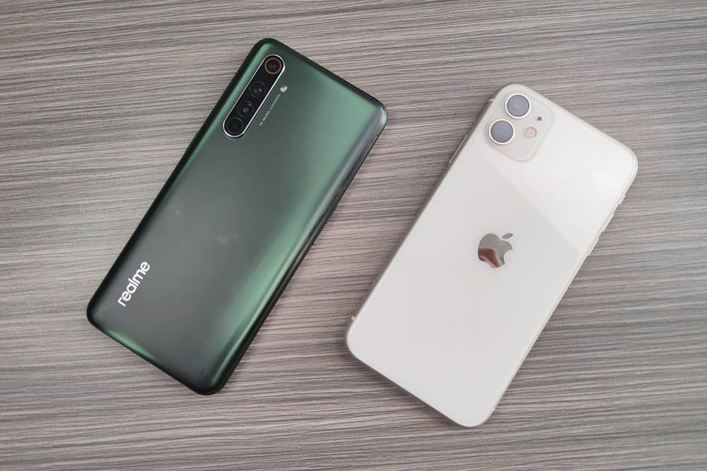 iPhone11好尴尬：对比realme X50 Pro屏幕竟然被碾压！