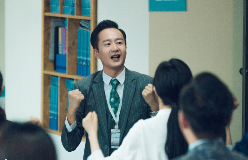 反转人生电视剧 17d112c9742d4747b685678544732a50.jpeg