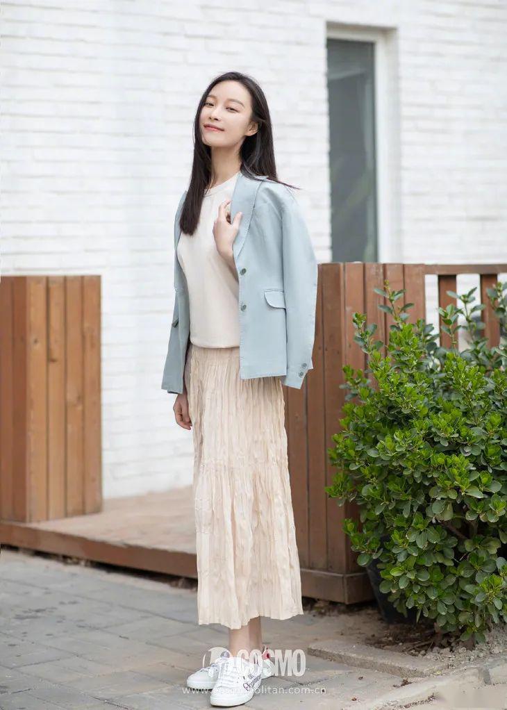 【风衣】女明星复工第一波街拍大赏：老选手发挥稳定/新选手惊艳亮相