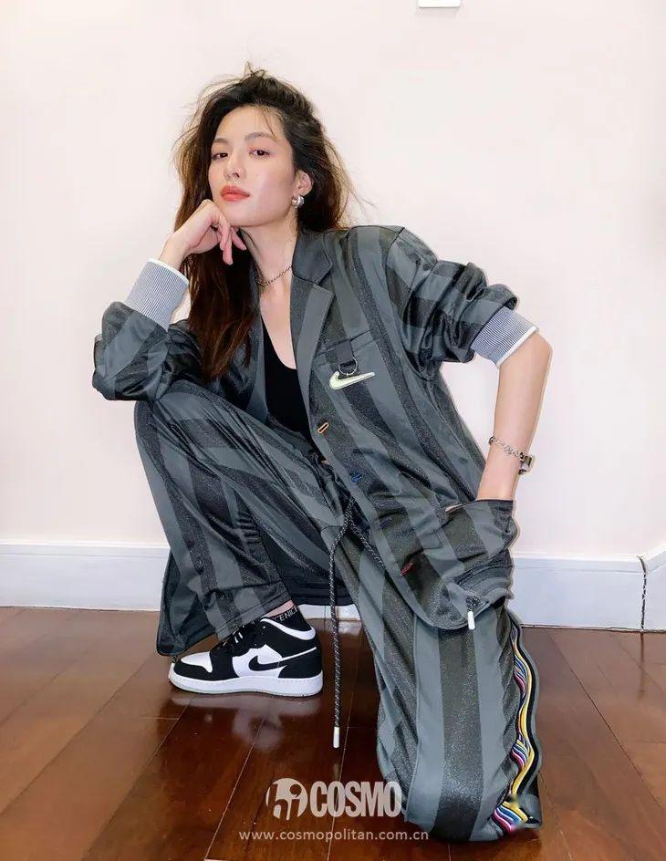 【风衣】女明星复工第一波街拍大赏：老选手发挥稳定/新选手惊艳亮相