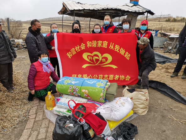 黑龙江拜泉县大火无情人间有爱