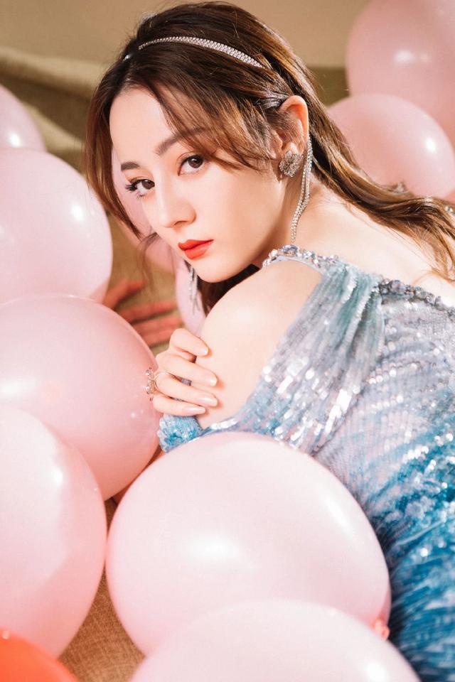 浓颜系美女化浓妆居然比淡妆还要好看!爱了爱了!