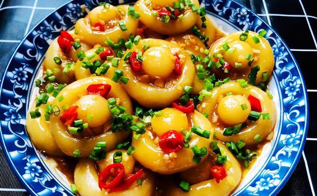 土豆这种做法比肉还香,但是很多人却没有吃过,上桌秒光