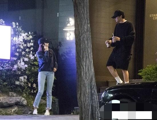 苏志燮官宣已结婚，妻子为小17岁美女主播，两人