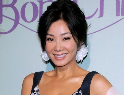 他和唐嫣同居3年分手，现如今被62岁富婆宠上天