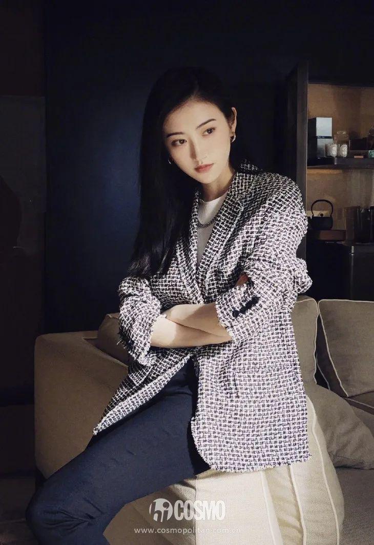 【风衣】女明星复工第一波街拍大赏：老选手发挥稳定/新选手惊艳亮相