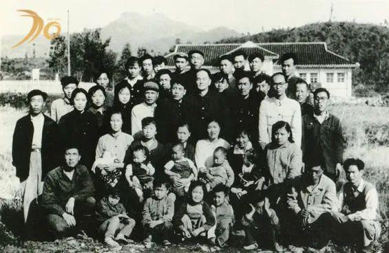 1950年2月8日,铁道部人字第115号令,由唐振绪兼任研究所所长,由张文奇