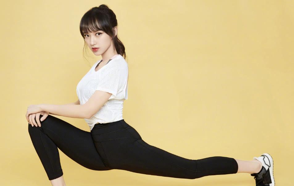 原创程潇运动装太汹涌摆脱大象腿秀身材98年少女很优秀