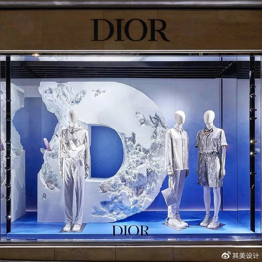 dior 在2020年 针对春夏男装说设计的橱窗,他们联手美国新生代艺术家