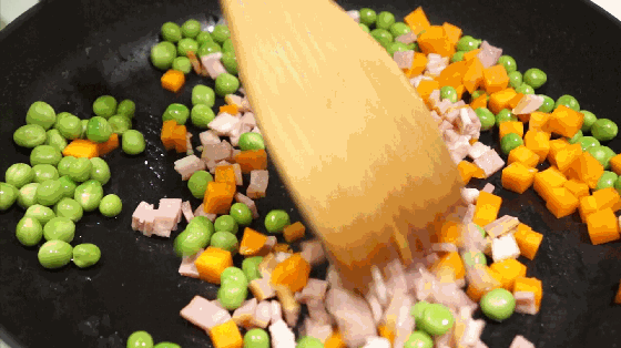 a37daa27aaaa4b60ac394dcc0b04f5c3.gif