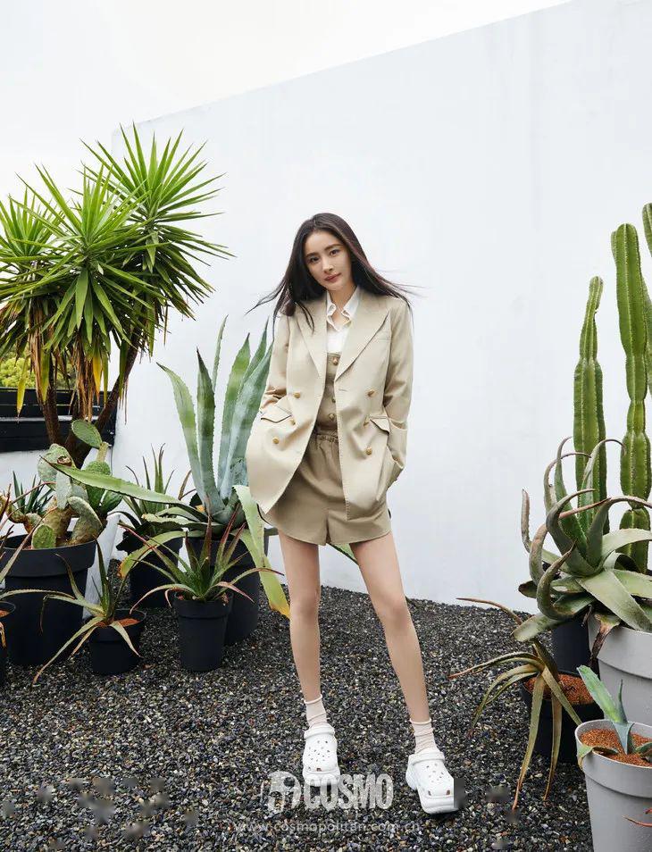 【风衣】女明星复工第一波街拍大赏：老选手发挥稳定/新选手惊艳亮相