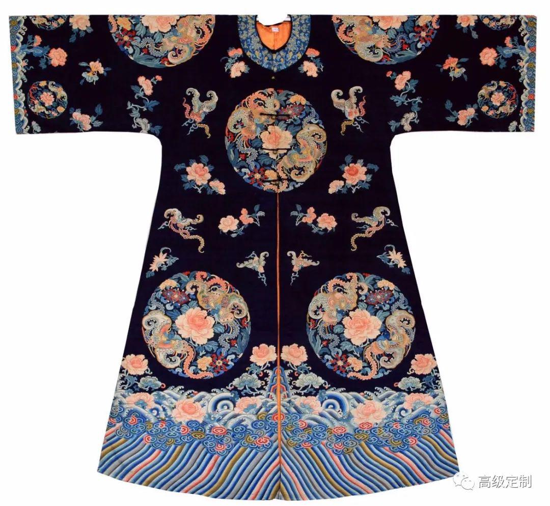 石青缂丝八团花卉纹吉服褂