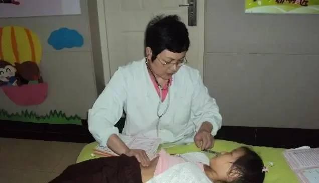 孩子：检查后医生怒斥：孩子有这些表现，早该来4岁娃脾胃出问题