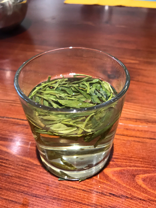 景区给的西湖龙井,不知真假啦