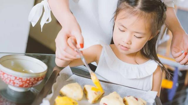 「孩子」给孩子吃要小心!别亲手毁了孩子的健康包装上有3个字的零食
