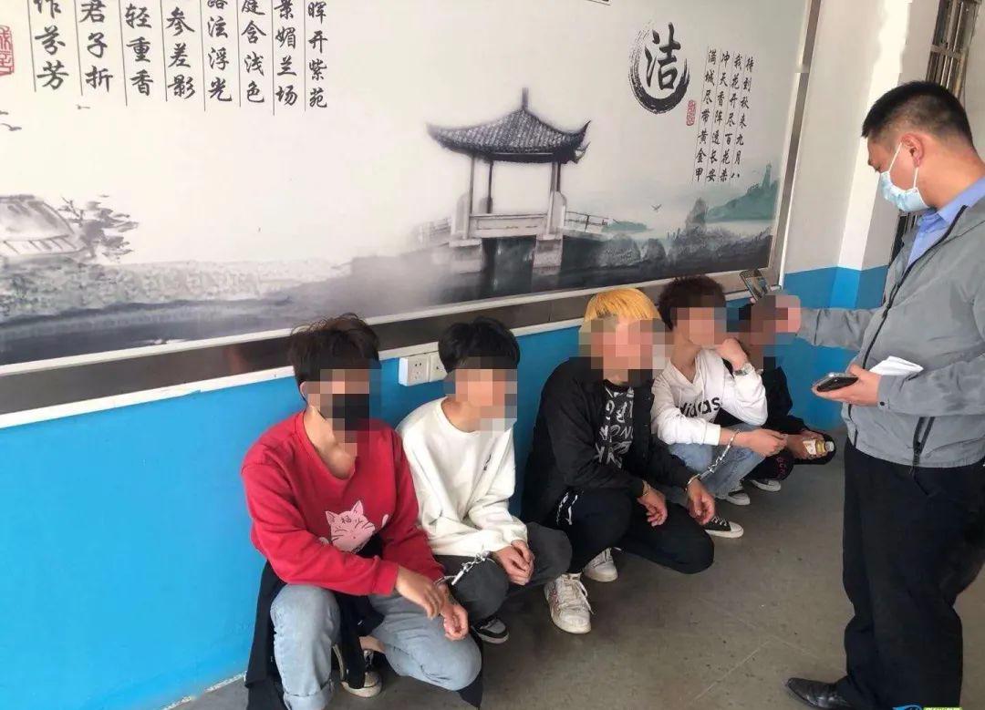 凤台公安8小时抓获6名盗窃嫌疑人.