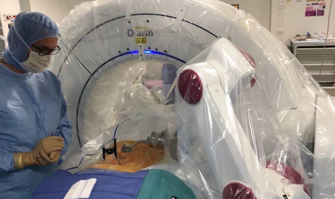 rosa周刊| 机器人辅助内镜治疗腰椎间盘突出的手术技巧 | 王贵怀点评