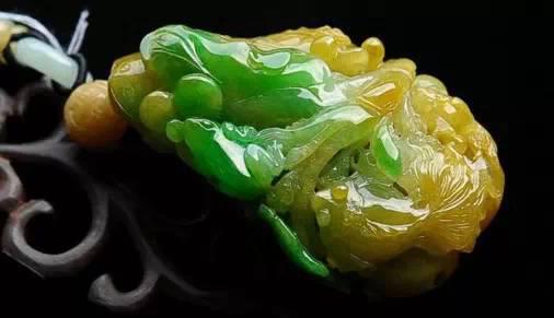 黄加绿翡翠贵气美艳,太醉人!_中国翡翠玉石网