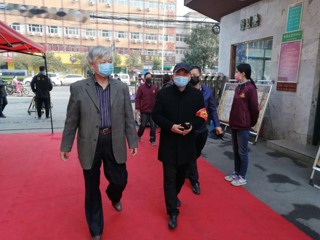 市教育局局长李修国调研指导高三复学工作