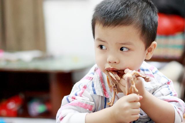 【早餐】容易伤脾胃早餐要吃好!儿科医生:这3种早餐不要给孩子吃