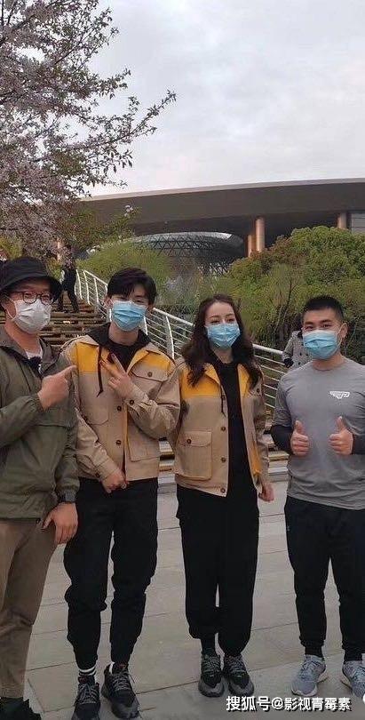 继鹿晗之后，迪丽热巴和邓伦再炒CP，为何与张艺