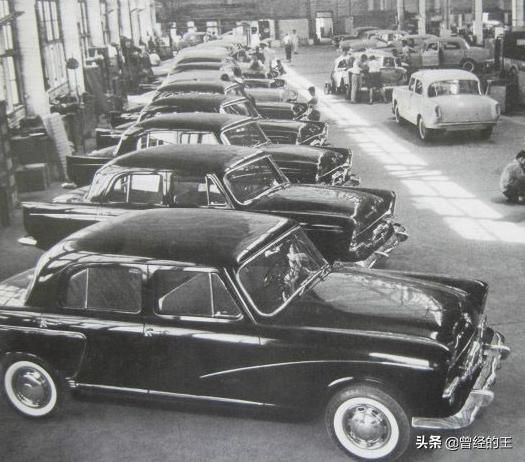 一组老照片:上世纪中期的上海,1960生产的小汽车,当时
