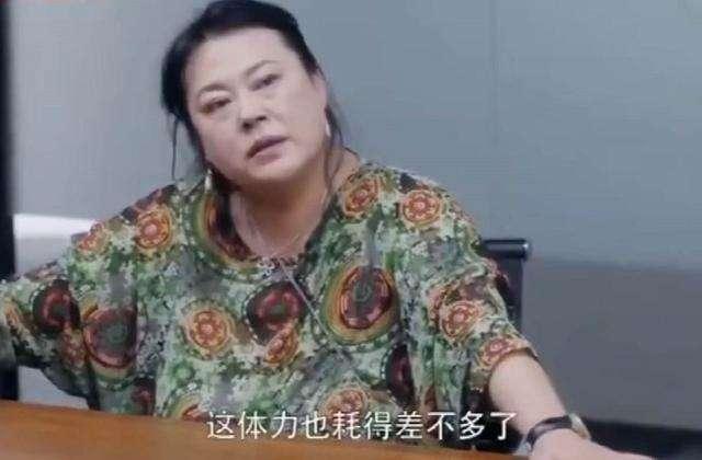在张金华和王颢森之后，49岁的李菁菁为何选择了比她小25岁的刘振_女儿