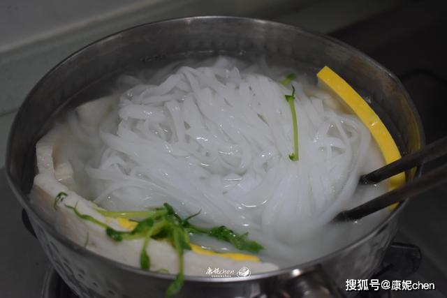 cf7f144fdfa24c81b845a115181c0ad7.jpeg