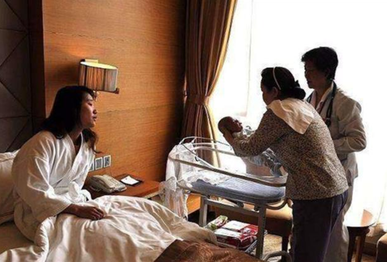 [宝宝]脊柱“弯了”，医生：父母可别做“糊涂”事宝宝刚出生三个月