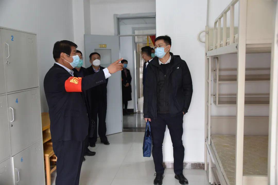 市教委领导深入杨村一中督查指导疫情防控和复课开学准备工作