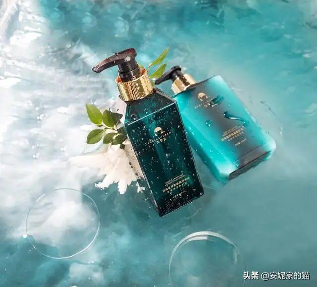 推荐7款适合方脸的发型，大气端庄显脸小！