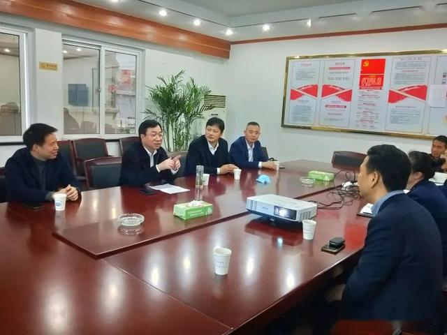 宁波市市场监管局党委书记朱法传来镇调研