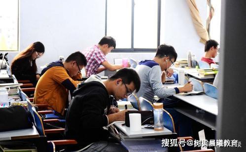『教育部』老师：需努力2020高考试题难度会因疫情而降低？教育部做出回应