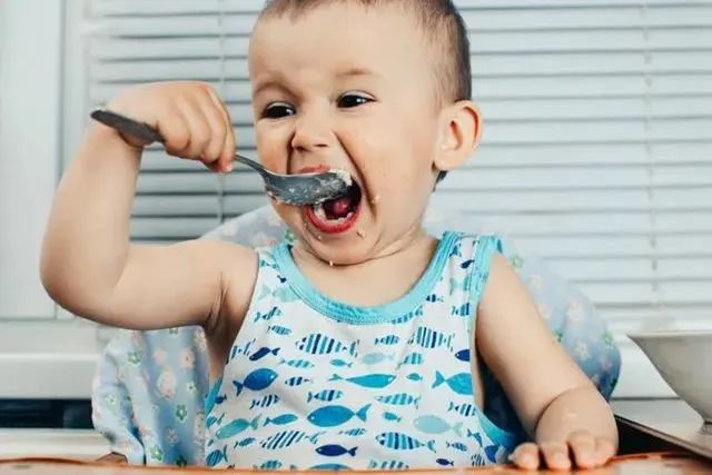 「孩子」遇上时不慌乱孩子积食的信号你知道几个？家长早知道好心里有底